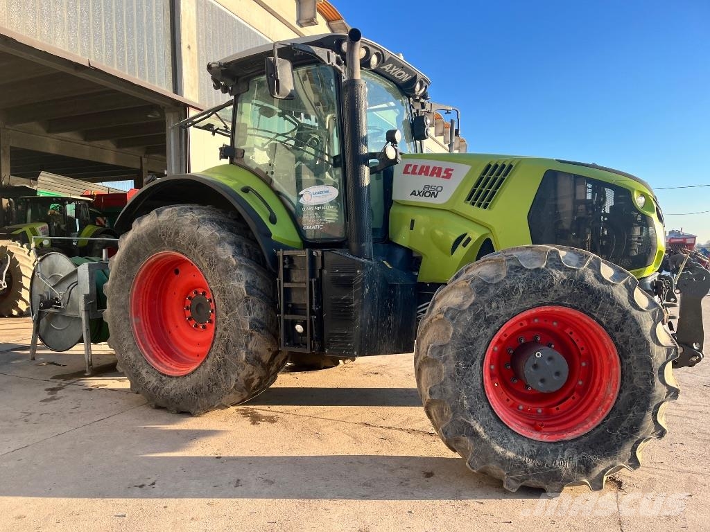 CLAAS Axion 850 c Tractoren