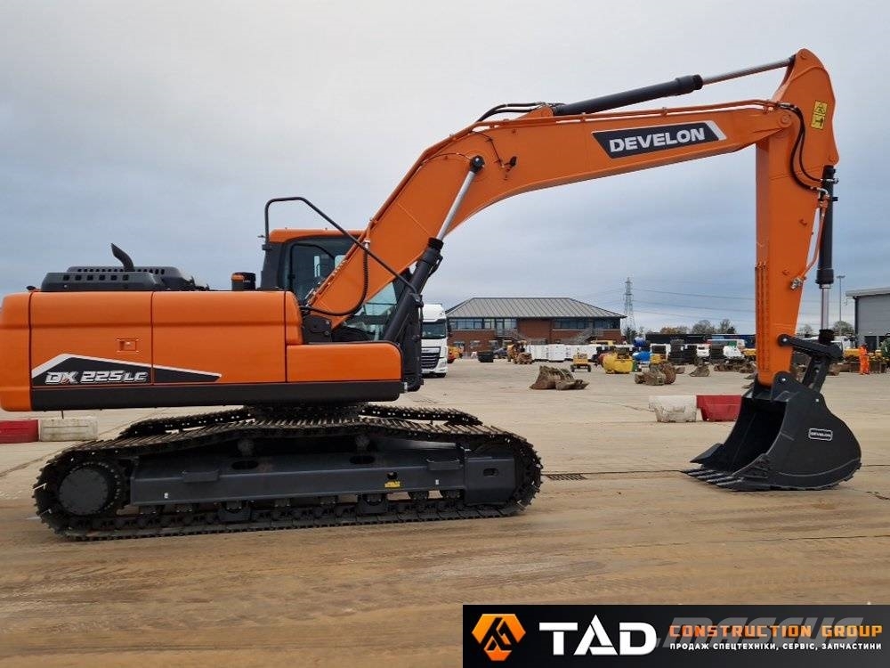 Develon DX 225 LC-7M Raupenbagger