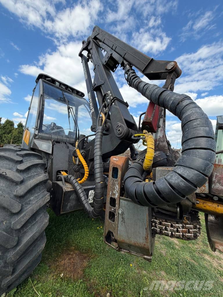 Sampo-Rosenlew 1046 Harvesters