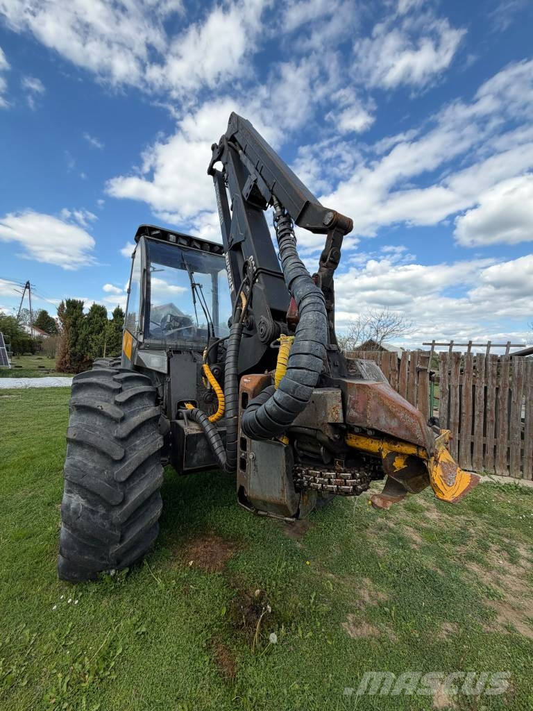 Sampo-Rosenlew 1046 Harvesters