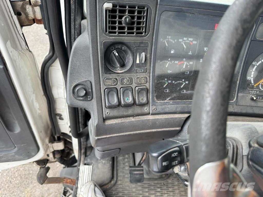 Scania P114G 380 6X2 EURO 2 + 20 TON HOOKLIFT アームロール