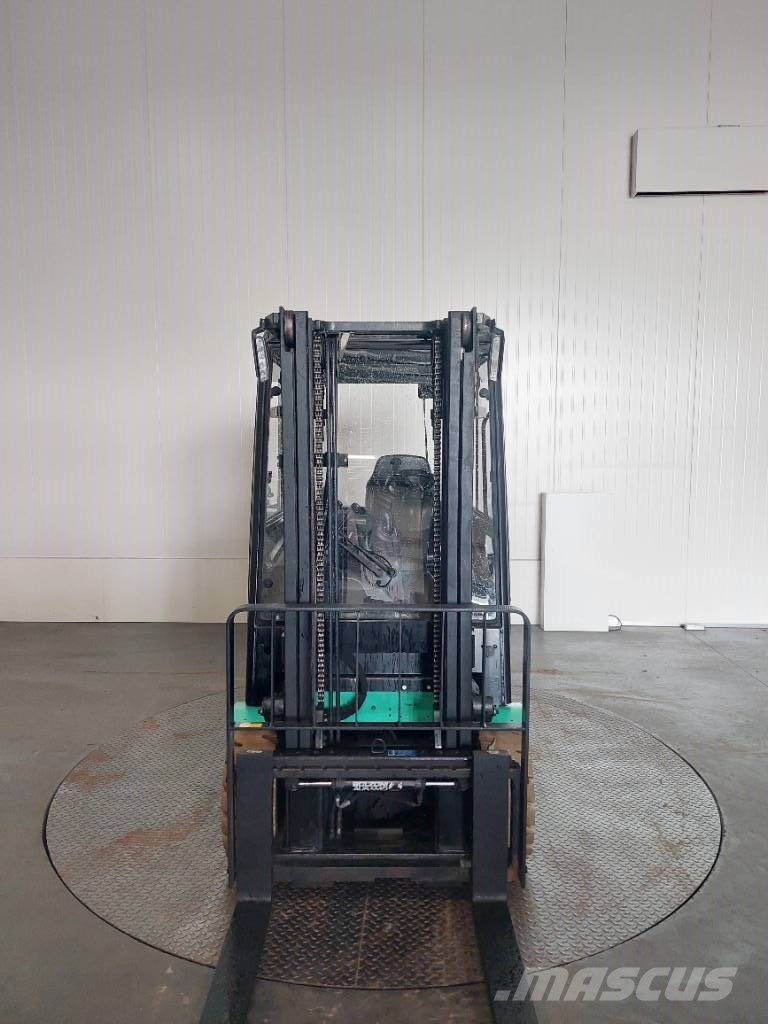 Mitsubishi FB25N Heftruck Sähkötrukit