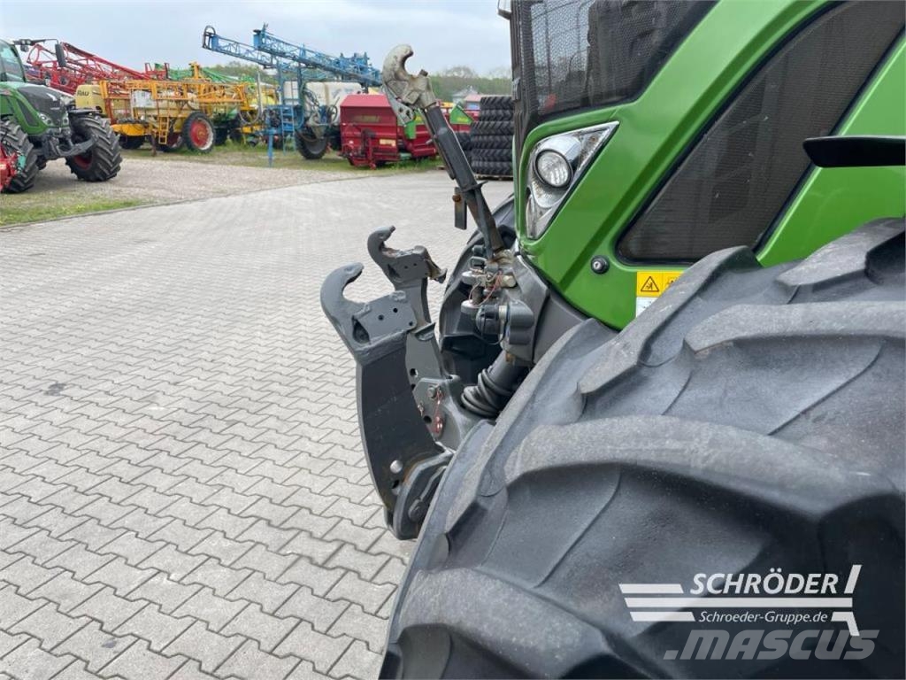 Fendt 724 VARIO S4 PROFI PLUS Tractors