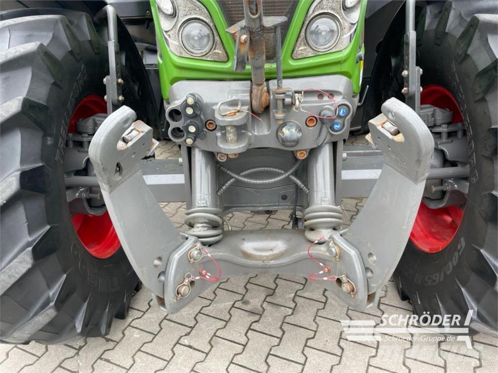 Fendt 724 VARIO S4 PROFI PLUS Tractors