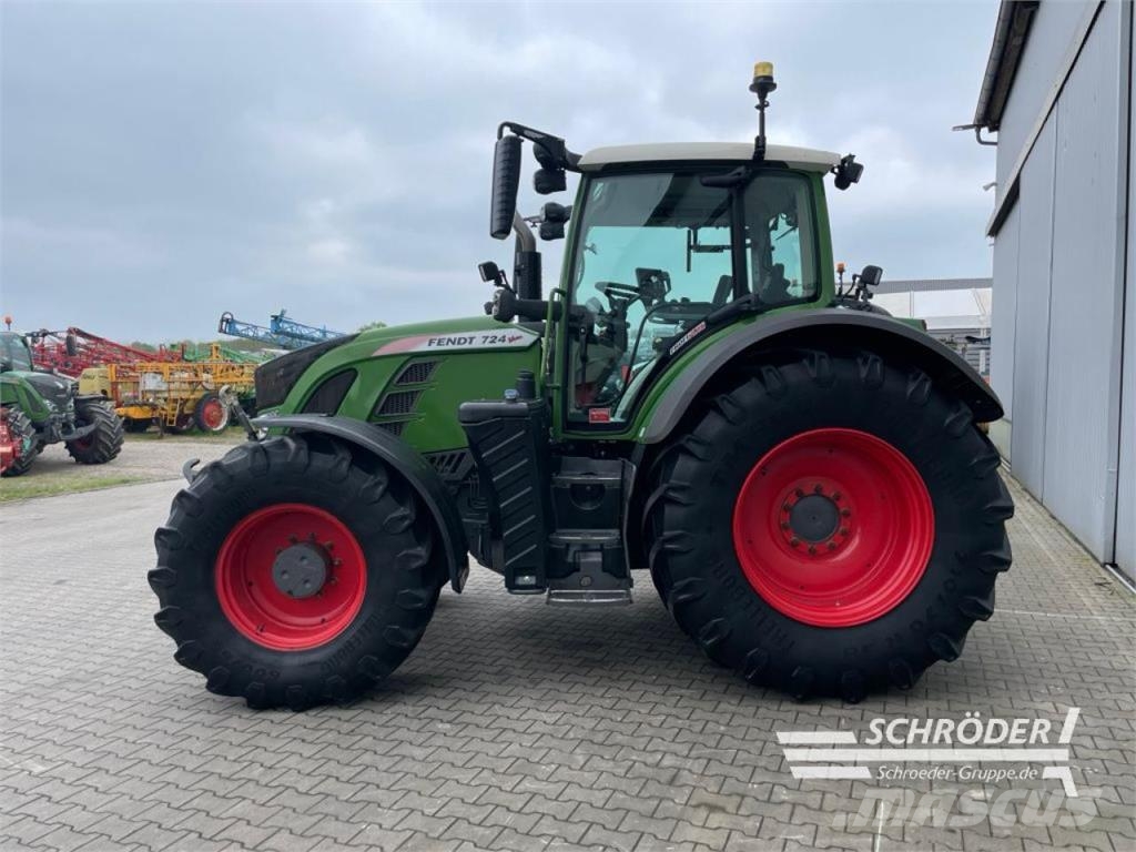 Fendt 724 VARIO S4 PROFI PLUS Tractors