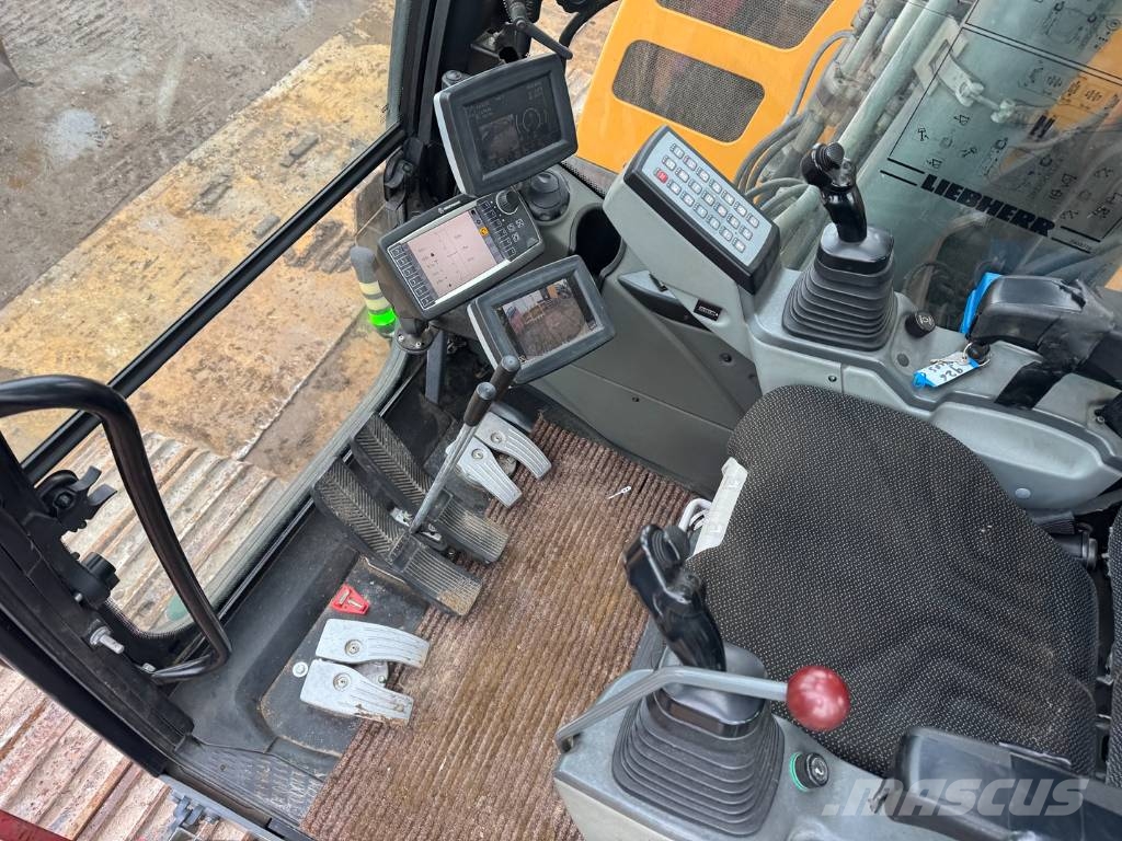 Liebherr R926 Compact Litronic leveling 3d system incl Excavadoras sobre orugas