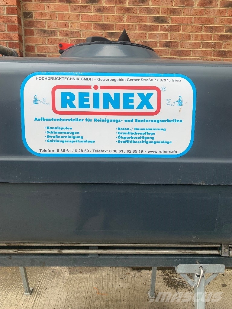 Hako Sweepers/scrubbers/power wash Автоматични метачки с четки