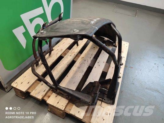 Case IH 160 Puma frame fender Däck, hjul och fälgar
