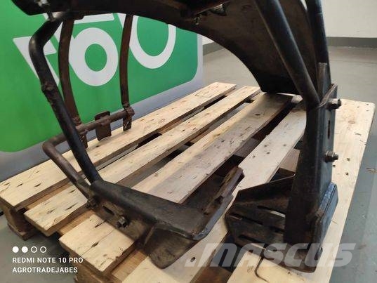 Case IH 160 Puma frame fender Däck, hjul och fälgar