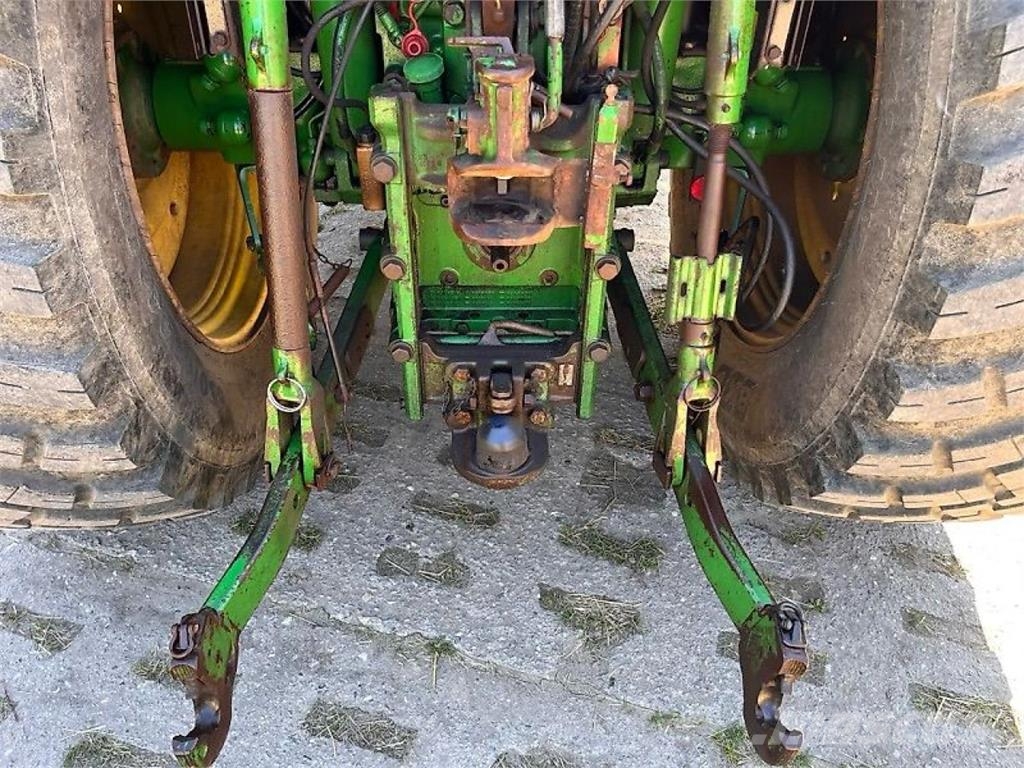 John Deere 6140 R Traktoren