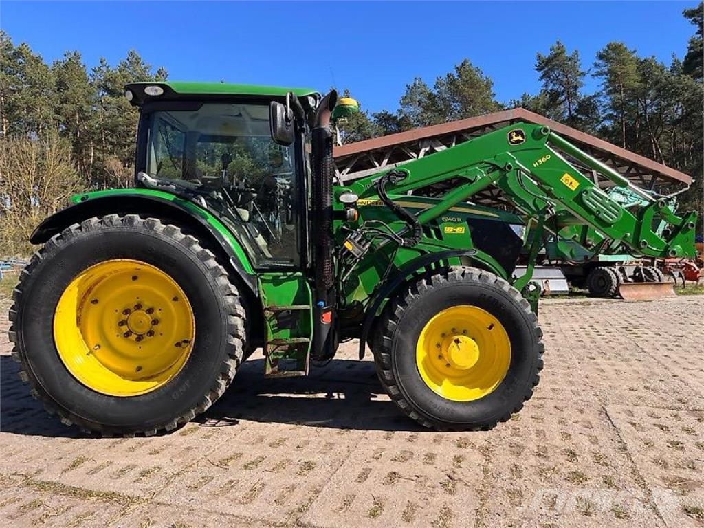 John Deere 6140 R Traktoren