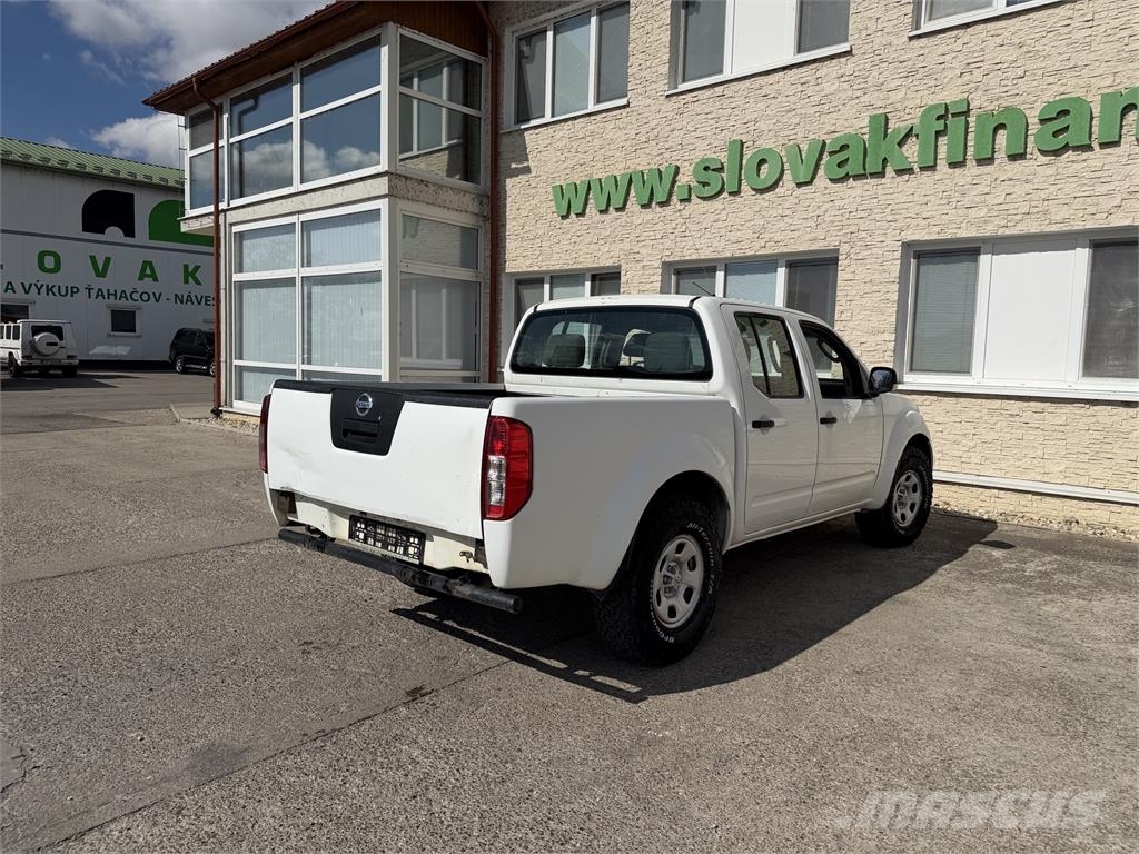 Nissan Navara VIN 96 881 PKWs
