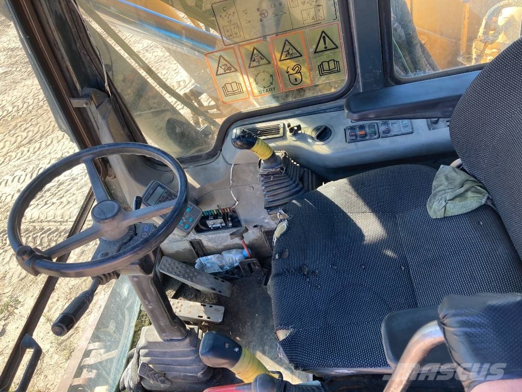 Komatsu PW 170-6 Bageri točkaši