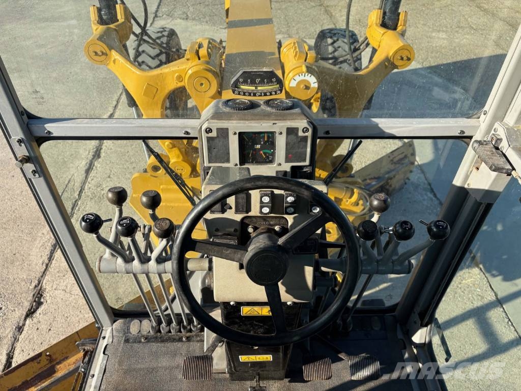CAT 140 K Graders