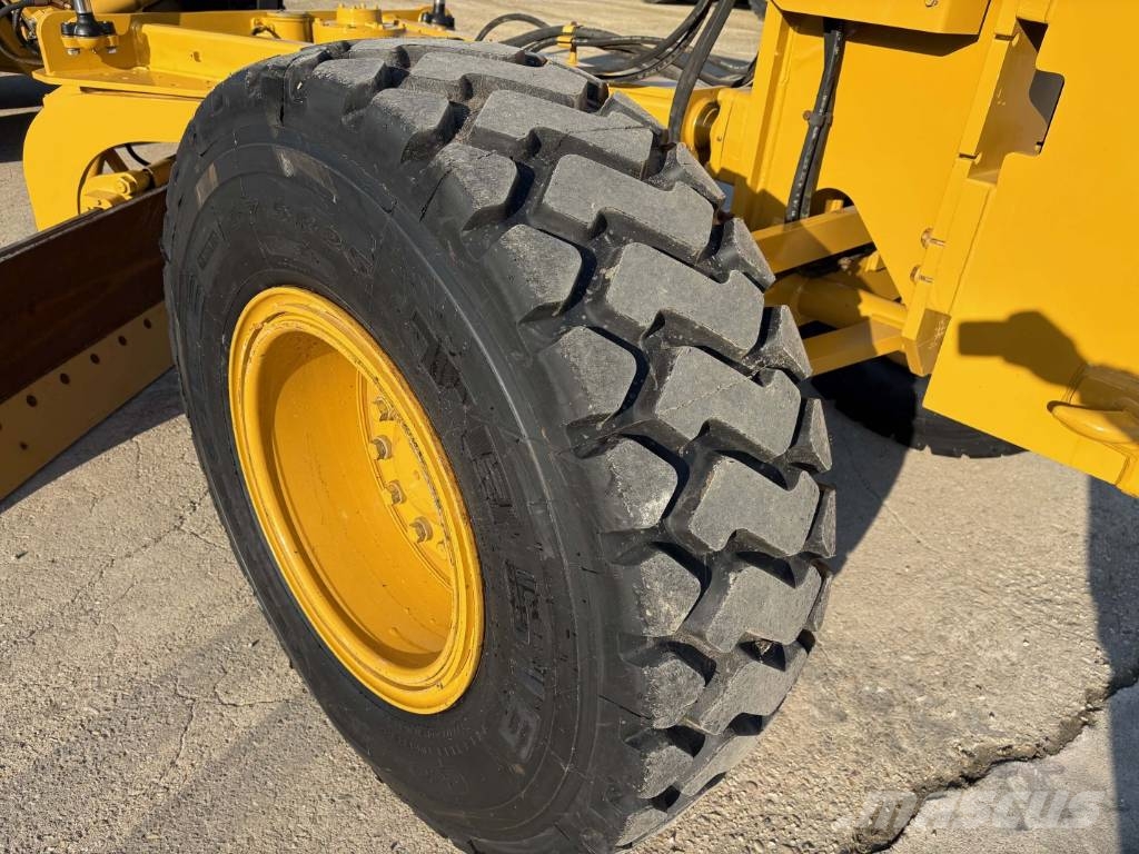 CAT 140 K Graders