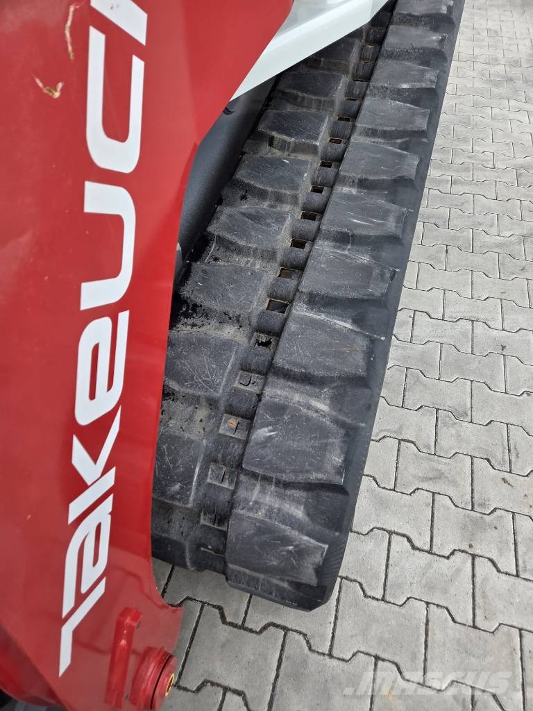 Takeuchi TL12V-2 Lánctalpas homlokrakodók