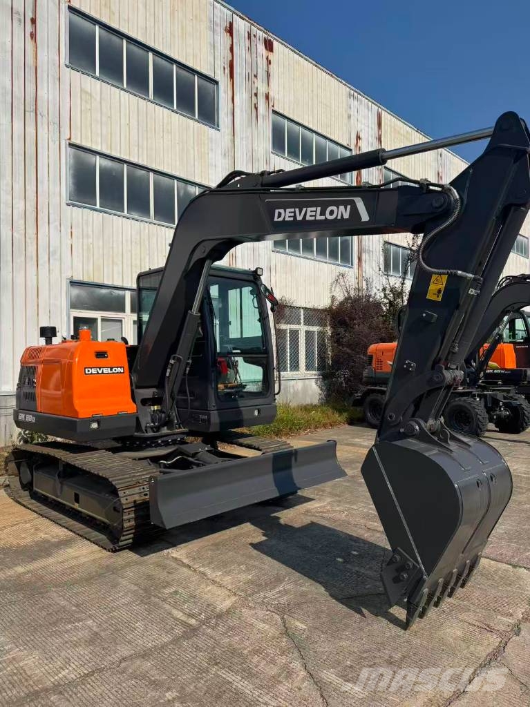 Develon DX80 Mini kotrók < 7t