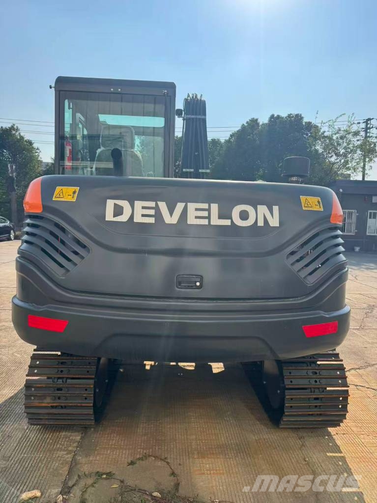 Develon DX80 Mini kotrók < 7t