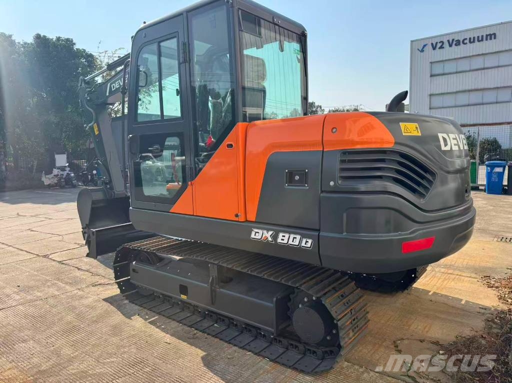 Develon DX80 Mini kotrók < 7t