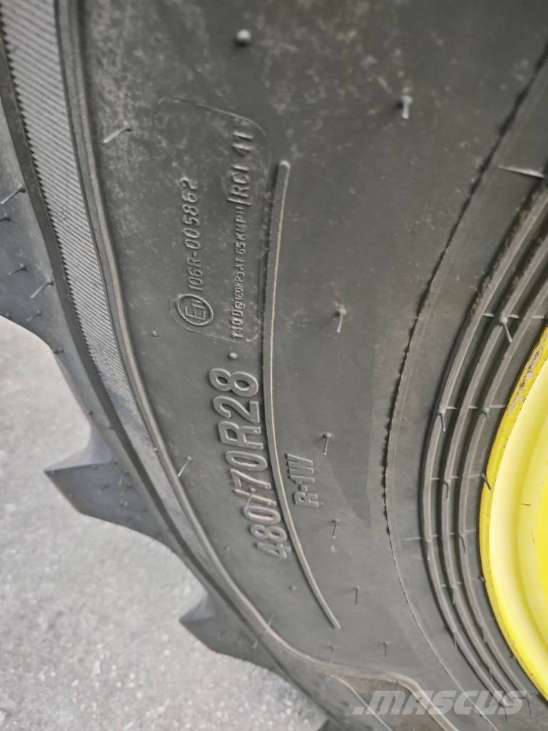 John Deere 6150 R Traktori