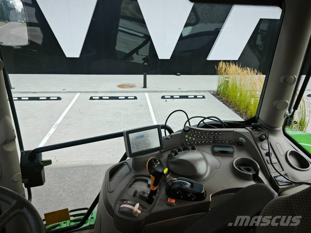 John Deere 6150 R Traktori