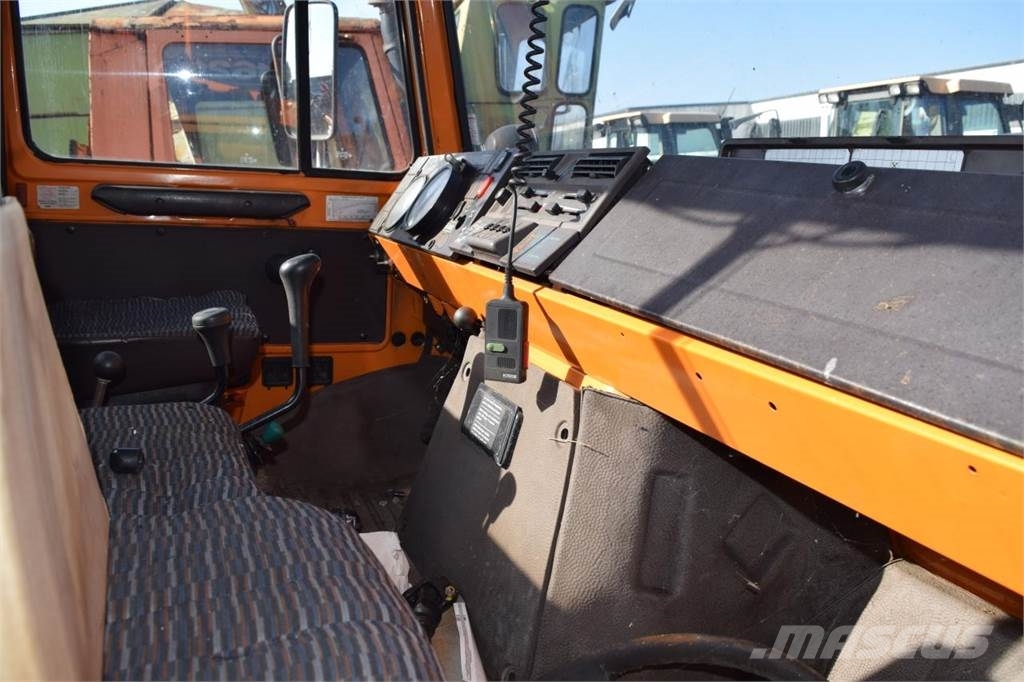 MB Trac Unimog U 1400 Tractors
