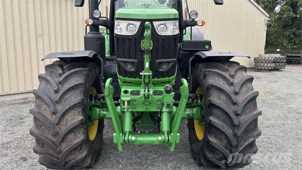 John Deere 6M240 Tractoren