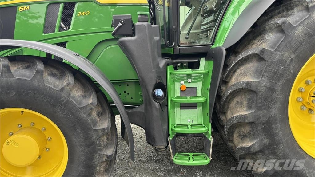 John Deere 6M240 Tractoren