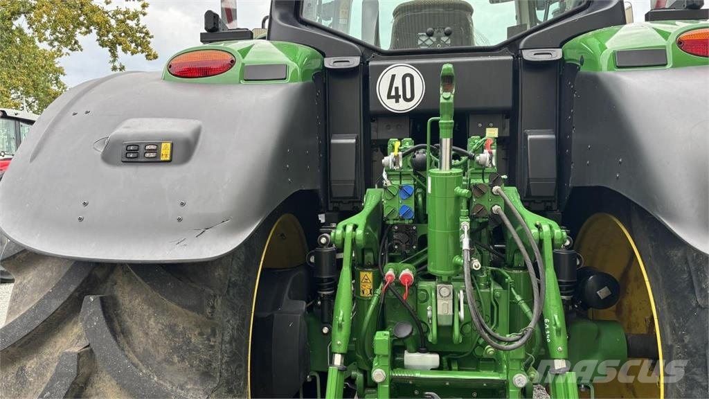 John Deere 6M240 Tractoren