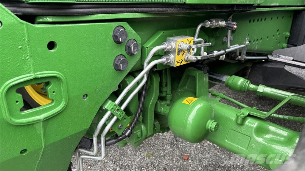 John Deere 6M240 Tractoren