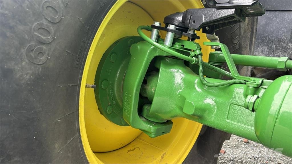 John Deere 6M240 Tractoren
