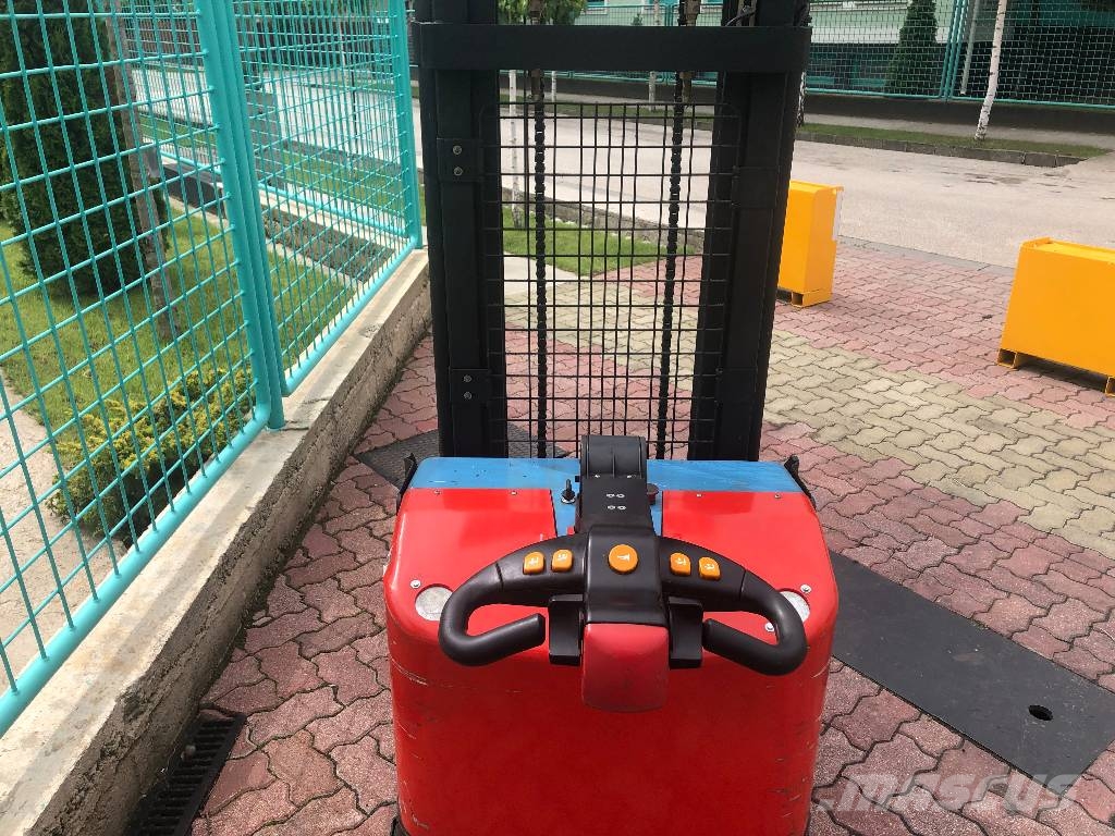 Heli CDD12 V-3431 IO 自走式堆積機