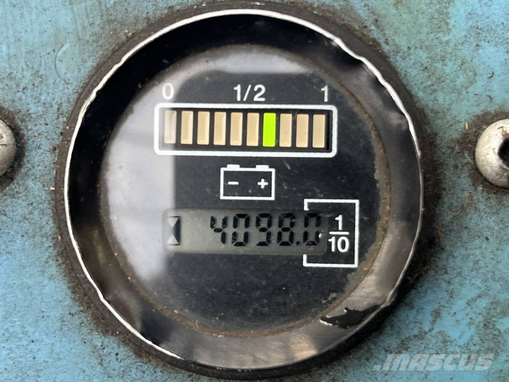 Heli CDD12 V-3431 IO 自走式堆積機