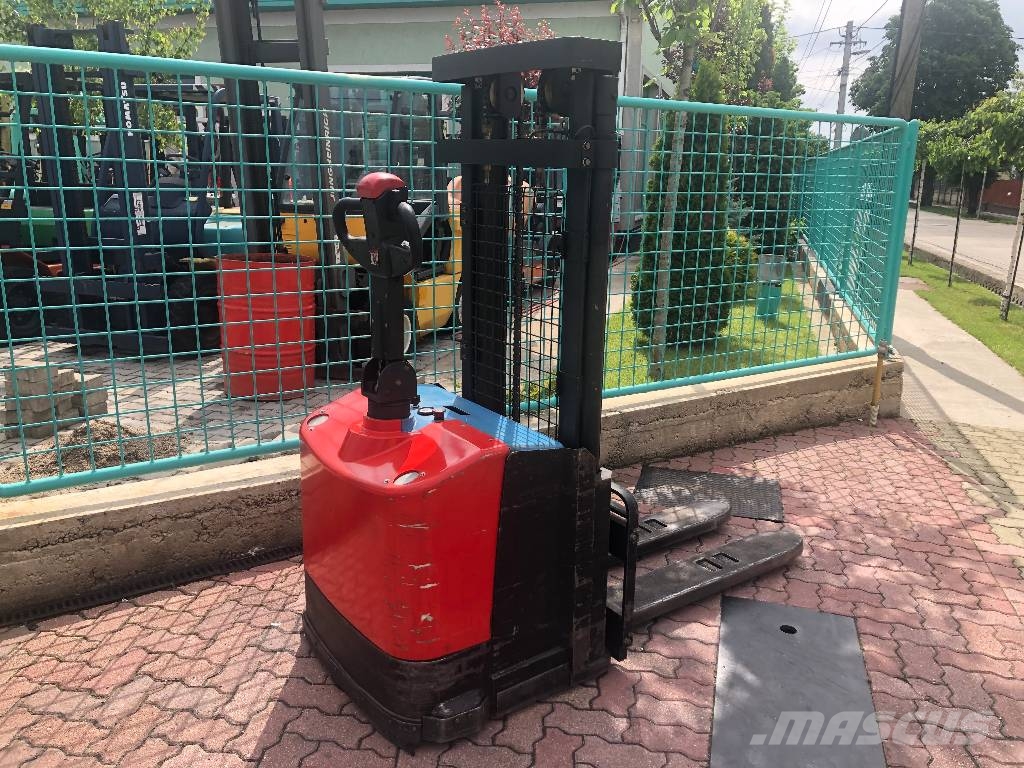 Heli CDD12 V-3431 IO 自走式堆積機