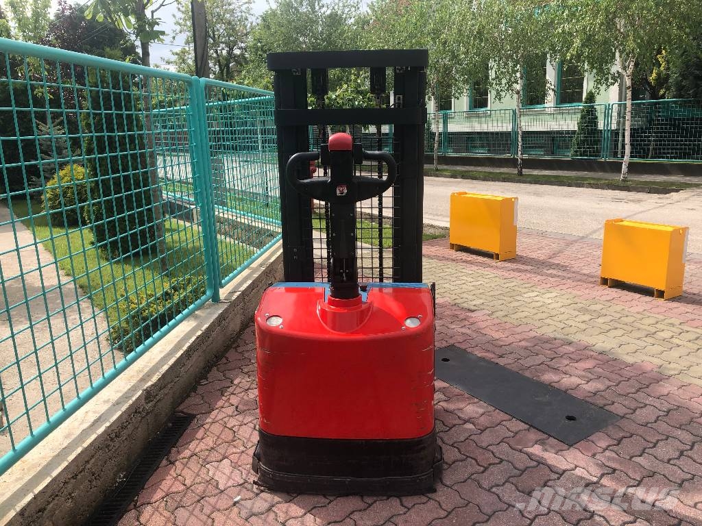 Heli CDD12 V-3431 IO 自走式堆積機