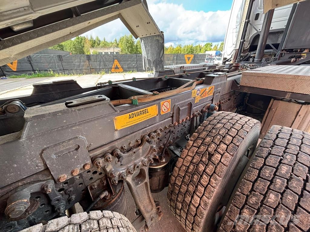 Mercedes-Benz Arocs 3258 8x4 RETARDER / BOX L=5542 mm Pašizgāzējs