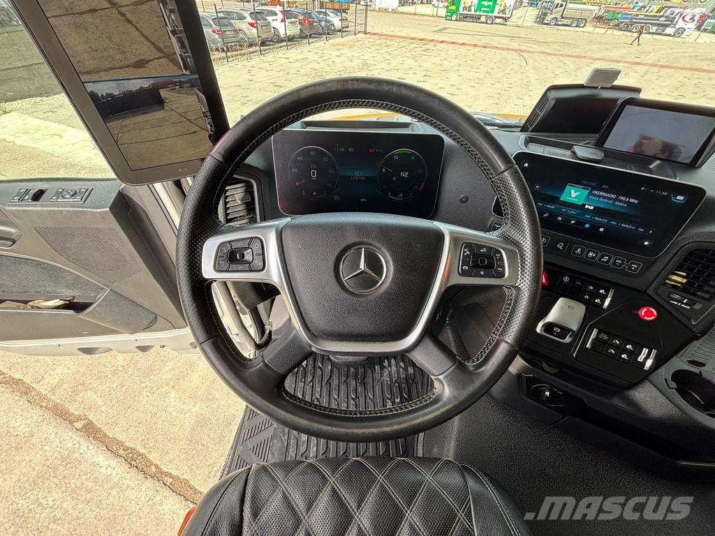 Mercedes-Benz Arocs 3258 8x4 RETARDER / BOX L=5542 mm Pašizgāzējs