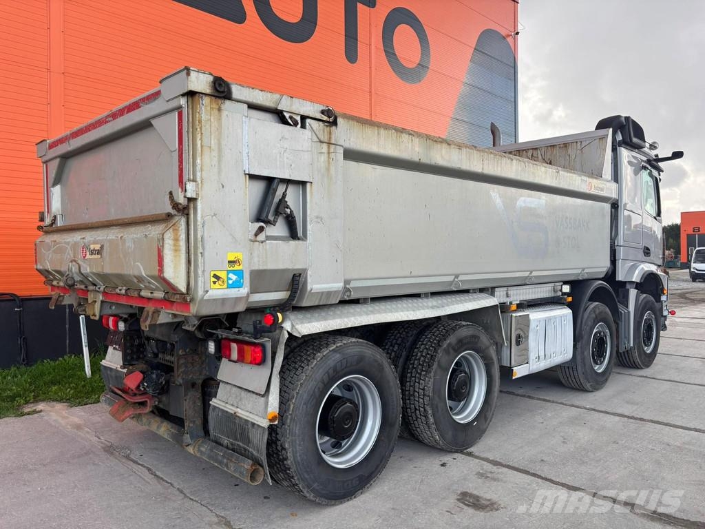Mercedes-Benz Arocs 3258 8x4 RETARDER / BOX L=5542 mm Pašizgāzējs