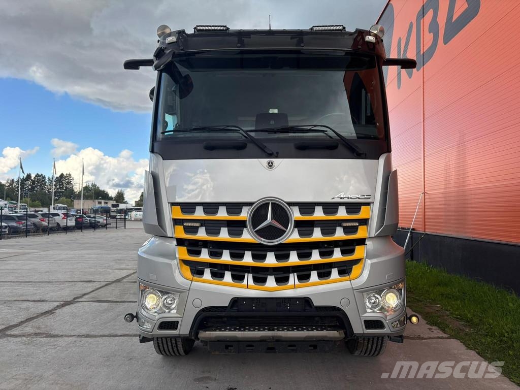 Mercedes-Benz Arocs 3258 8x4 RETARDER / BOX L=5542 mm Pašizgāzējs
