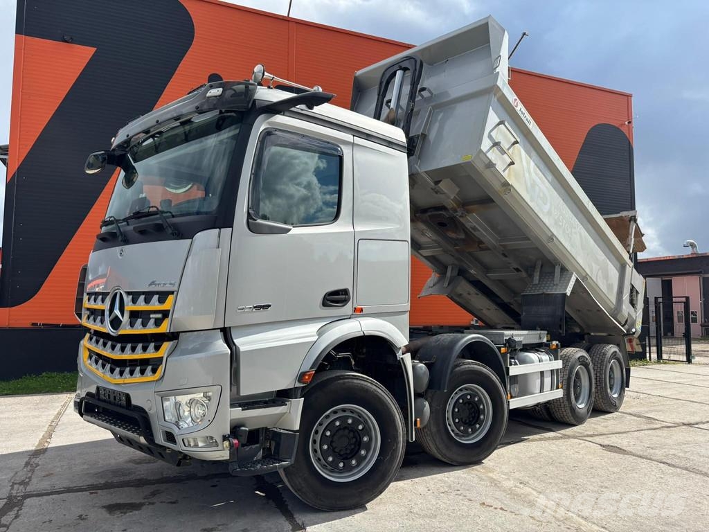 Mercedes-Benz Arocs 3258 8x4 RETARDER / BOX L=5542 mm Pašizgāzējs