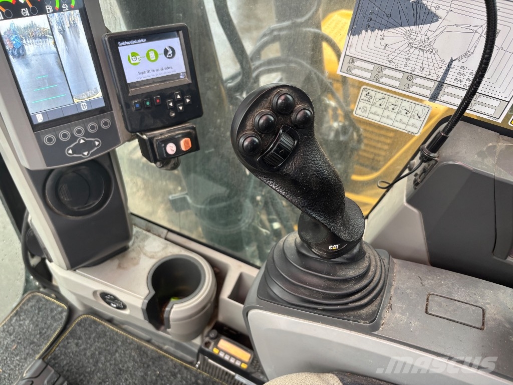 CAT 318 FL / Pyörittäjä, 3D, 3 kauhaa, Ym! Bageri guseničari