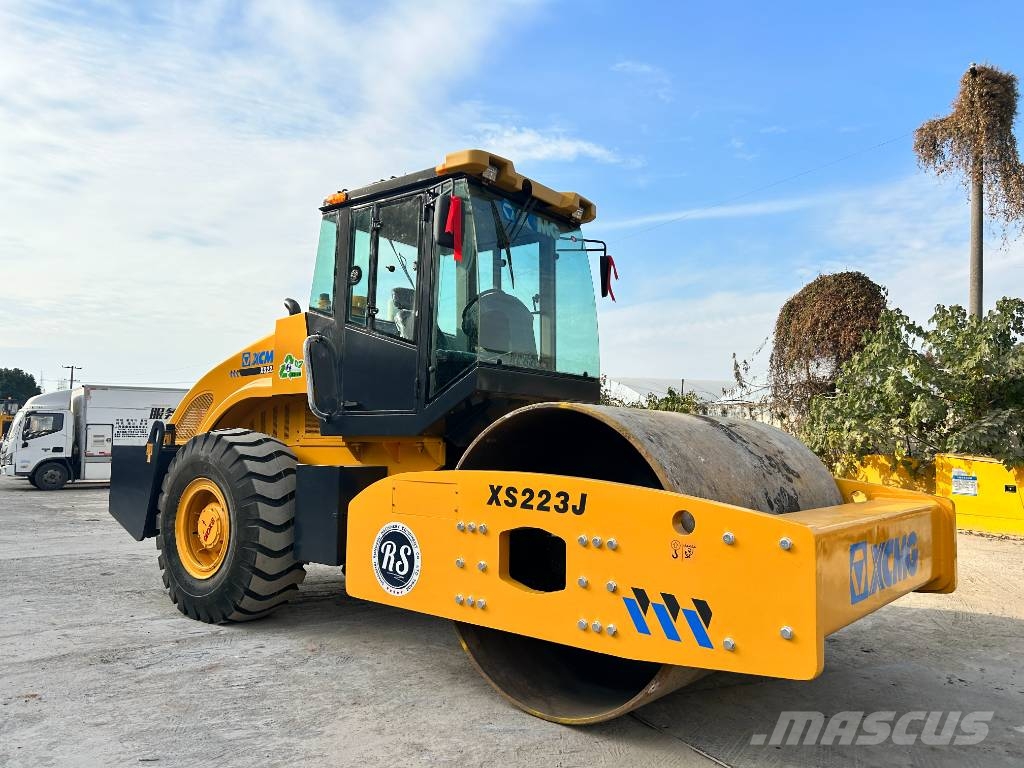 XCMG XS 223 J Trilrolwalsen