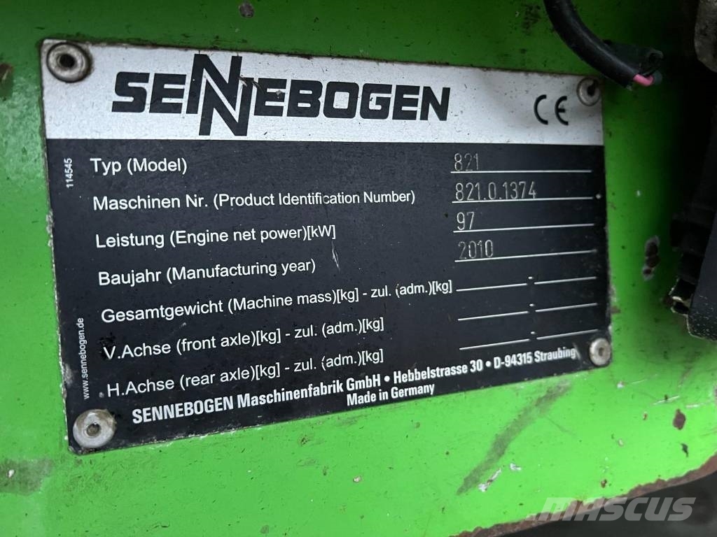 Sennebogen 821 Bagri za prekladanje primarnih/sekundarnih surovin