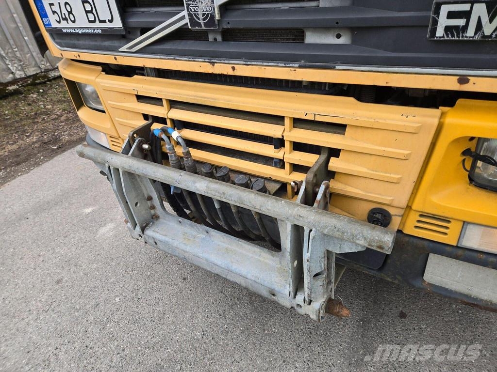 Volvo FM12 6X2 شاحنات قلابة