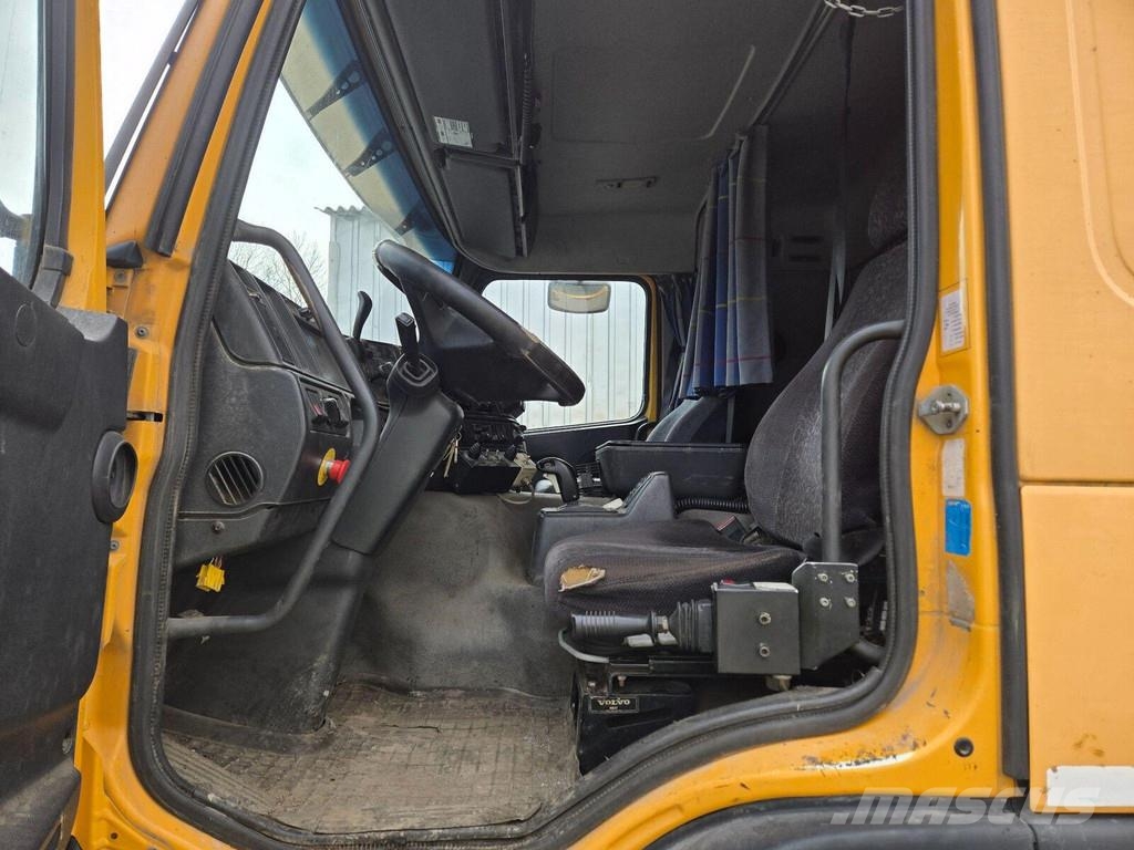 Volvo FM12 6X2 شاحنات قلابة