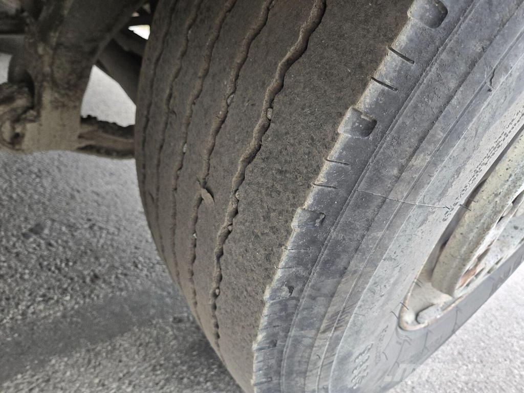 Volvo FM12 6X2 شاحنات قلابة