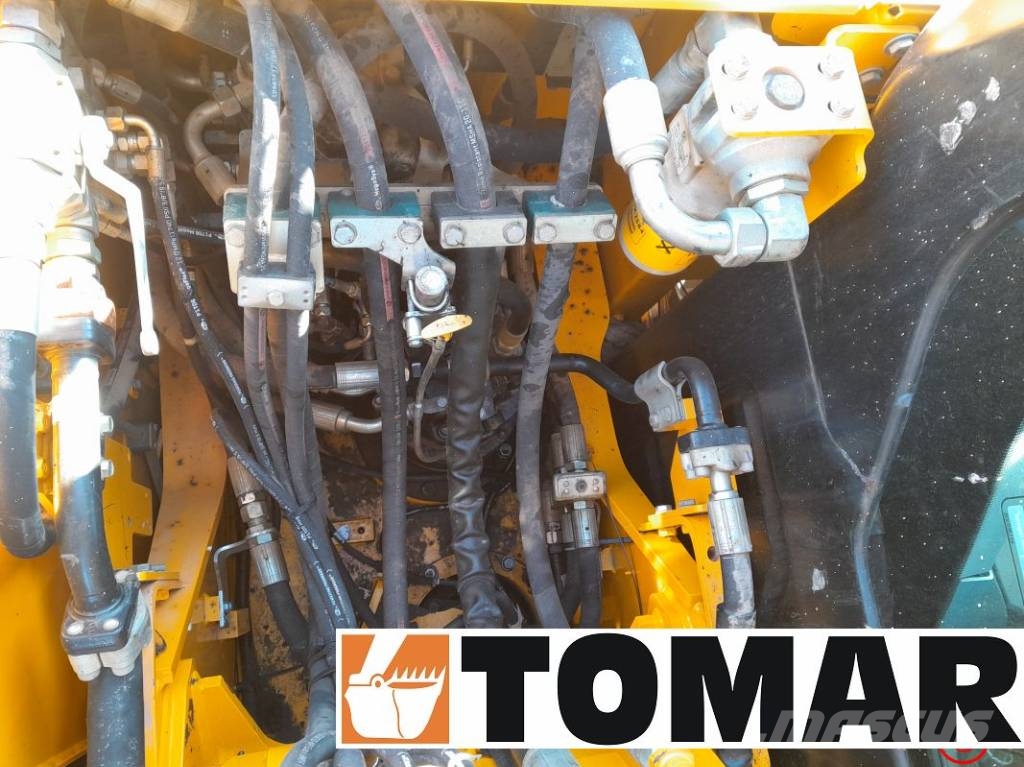 JCB 150 X HD Paletli ekskavatörler