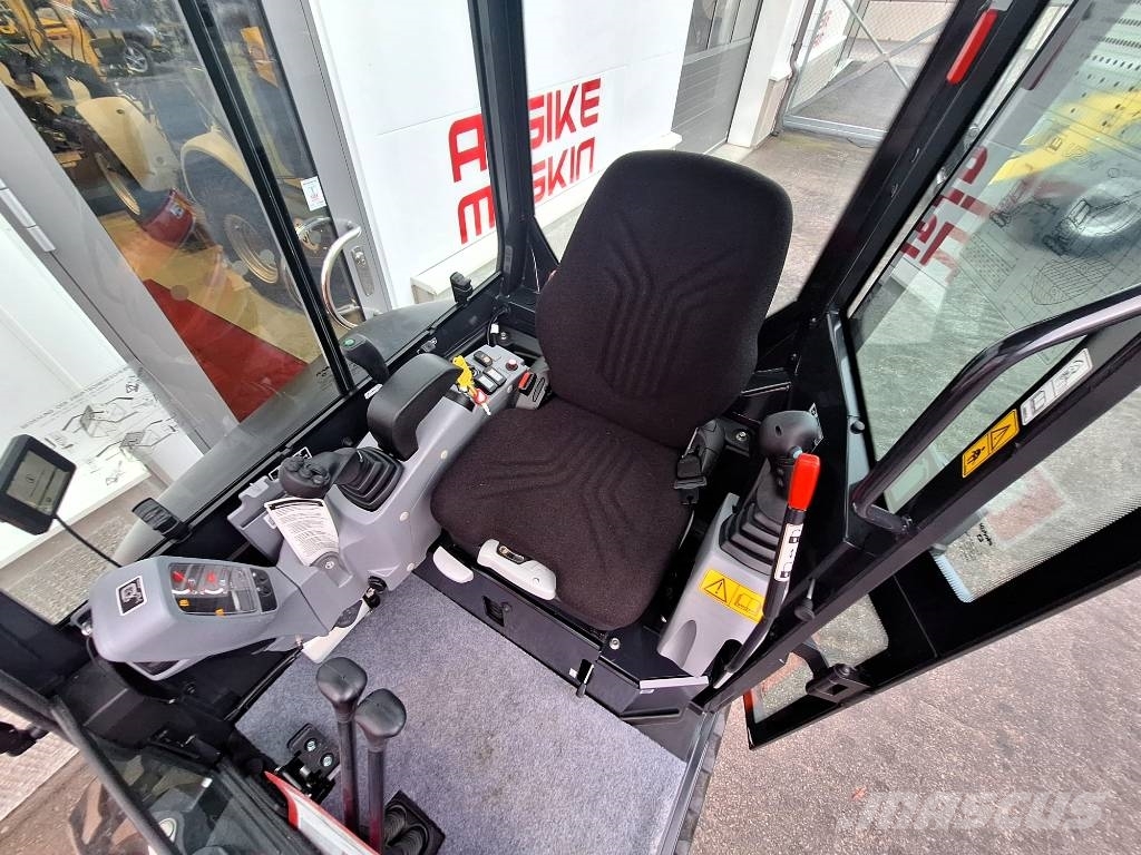 Kubota U 27-4 Мини-экскаваторы
