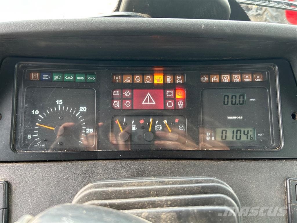 Case IH CS 120 Tractores