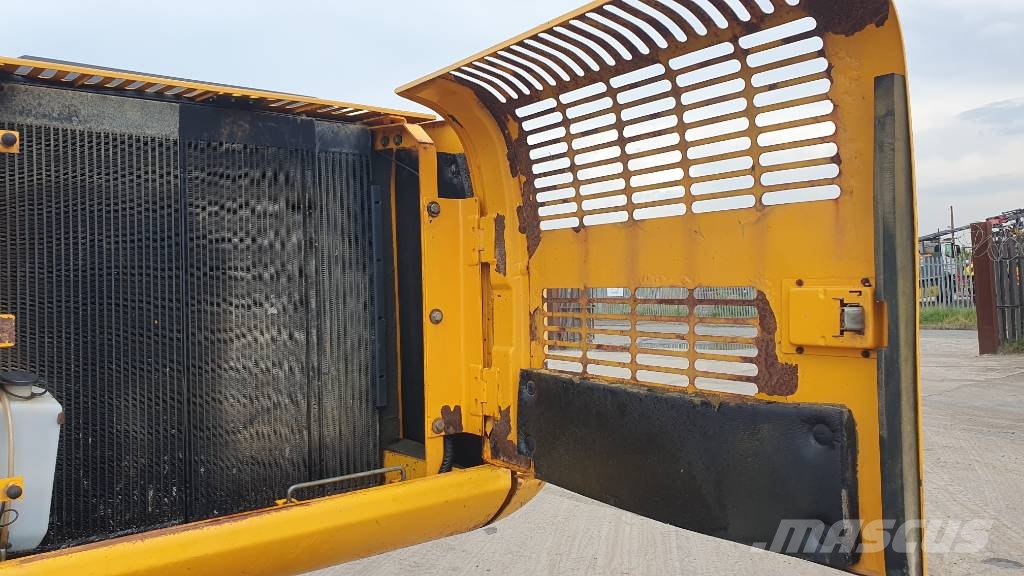JCB JS 220 LC Escavatori cingolati